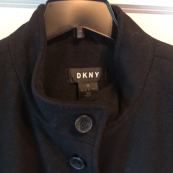DKNY walker coat with faux fur patch pockets, worn once! - Picture 4 of 8